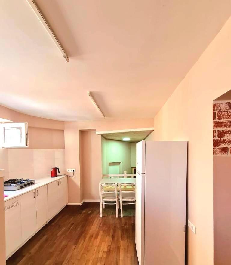 Suli Apartment Tbilisi Exteriör bild